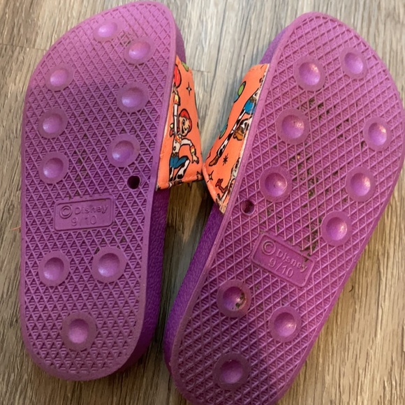 Disney toy story slides -size 9/10 - Picture 5 of 5